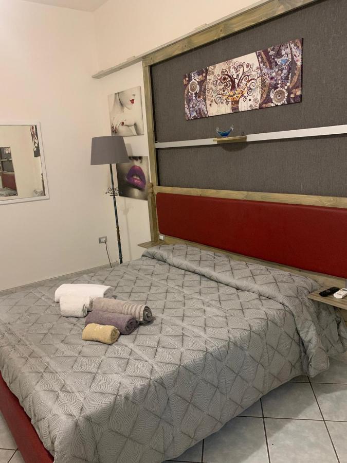 Posidonia Apartment Поцуоли Екстериор снимка