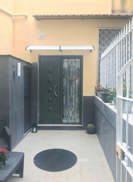 Posidonia Apartment Поцуоли Екстериор снимка
