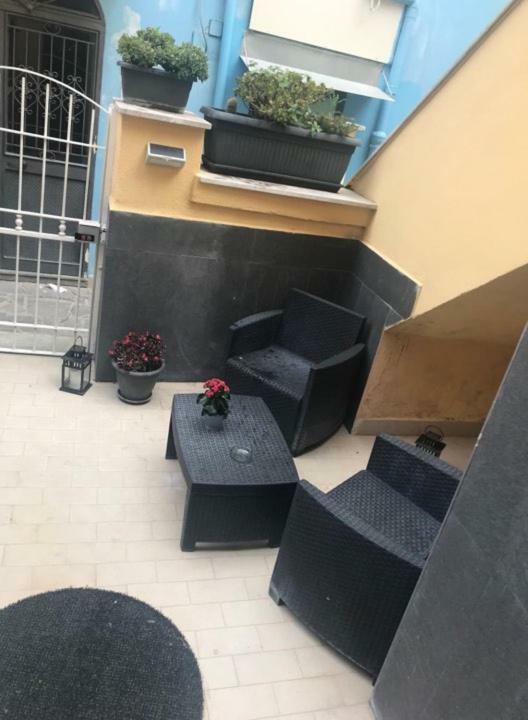 Posidonia Apartment Поцуоли Екстериор снимка